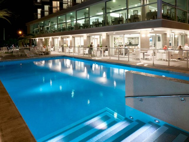 Hotel Alba Adriatica con Piscina | Hotel Eden
